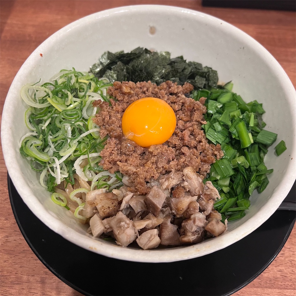 KINGの正面